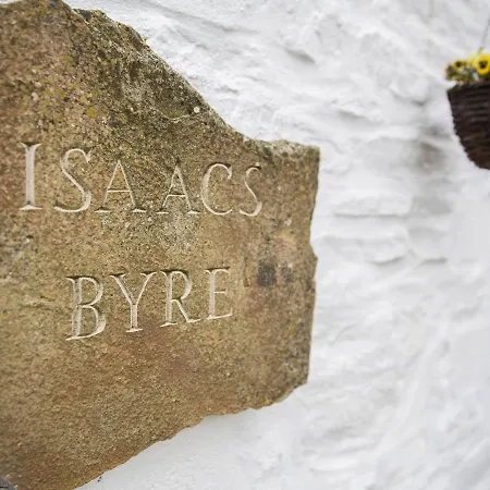Isaacs Byre *